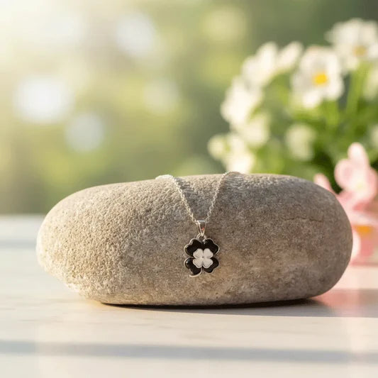 Black Leaf Clover Pendant - Anti-Tarnish